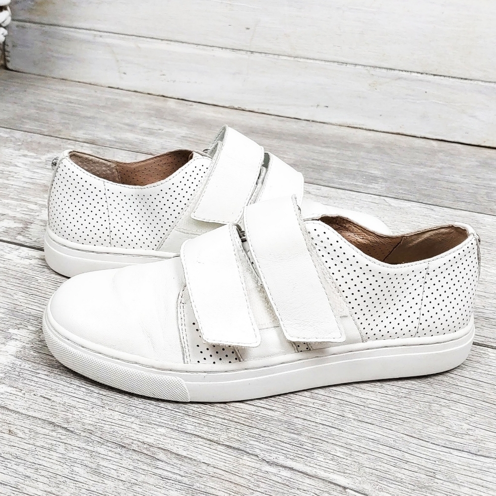 VINCE CAMUTO BRINDY WM 6LEATHER DBL STRAP SNEAKERS - Picture 7 of 10